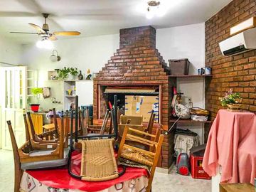 Casa PH en venta en Parque Quirno