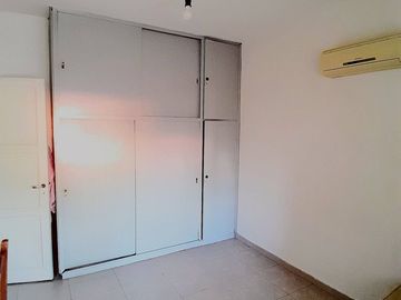 Casa 5 ambientes en venta 6ta secc + casa industri