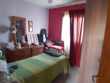 Casa 5 ambientes en venta 6ta secc + casa industri