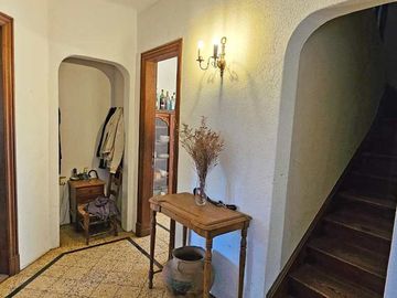 VENTA CASA 6 AMBIENTES  JARDIN Y PILETA EN OLIVOS