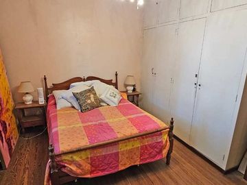 VENTA CASA 6 AMBIENTES  JARDIN Y PILETA EN OLIVOS