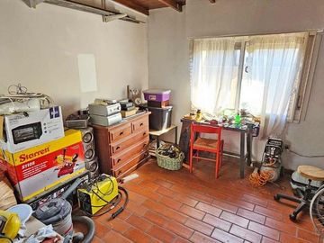 VENTA CASA 6 AMBIENTES  JARDIN Y PILETA EN OLIVOS