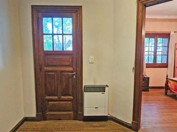 VENTA CASA 6 AMBIENTES  JARDIN Y PILETA EN OLIVOS
