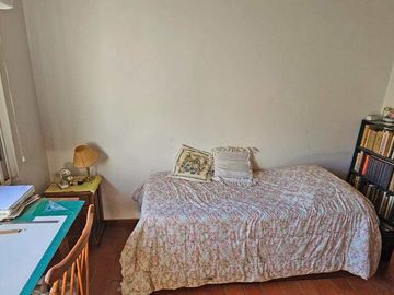 VENTA CASA 6 AMBIENTES  JARDIN Y PILETA EN OLIVOS