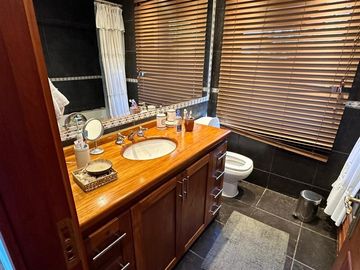 Casa en Venta en Casa Amplia 5 Dormitorios 6 Baños Sector Villuco, Chiguayante