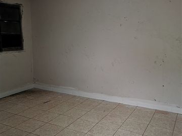 Local Comercial en Venta en Sargento Candelaria 8700