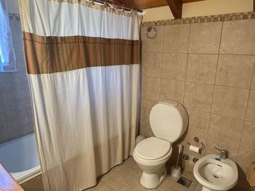 Venta Casa Impecable en Barrio Lomas del Correntoso
