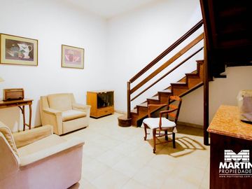 PH en venta 4 amb con terraza y patio - Olivos