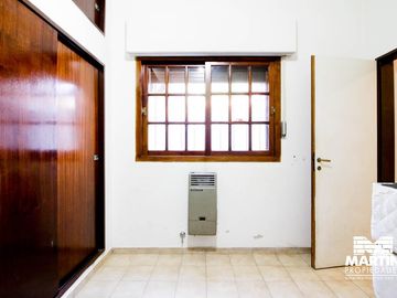 PH en venta 4 amb con terraza y patio - Olivos