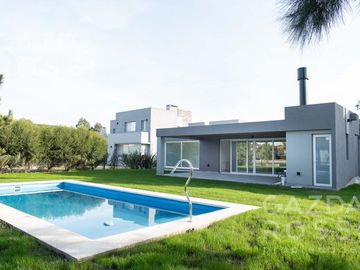 Excelente propiedad en Barrio Privado Don Joaquín, Canning