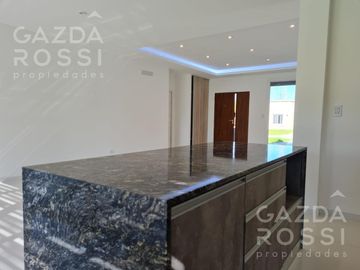Excelente propiedad en Barrio Privado Don Joaquín, Canning