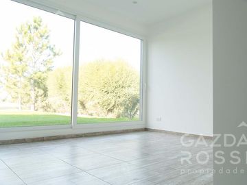 Excelente propiedad en Barrio Privado Don Joaquín, Canning