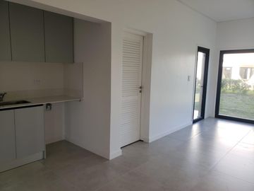 VENDO CASA A ESTRENAR EN RUMENCO JOVEN CON PARQUE Y GARAJE - GALERIA CON PARRILLA