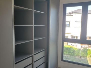 VENDO CASA A ESTRENAR EN RUMENCO JOVEN CON PARQUE Y GARAJE - GALERIA CON PARRILLA