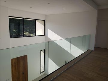 VENDO CASA A ESTRENAR EN RUMENCO JOVEN CON PARQUE Y GARAJE - GALERIA CON PARRILLA