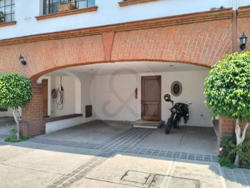 Casa en condominio en venta en Del Valle Centro