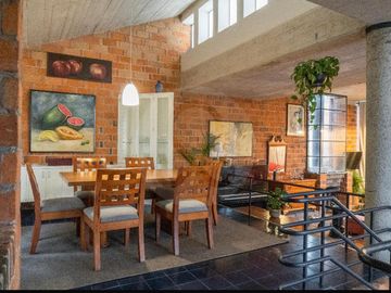 Casa en condominio en venta en Bosques de las Lomas