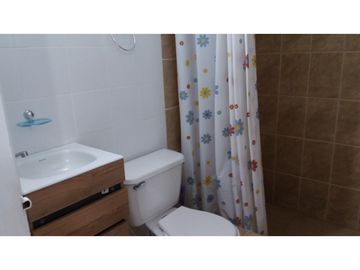 CASA EN VENTA EN CEDRITOS RENTABLE CON 6 APARTAMENTOS AMOBLADOS