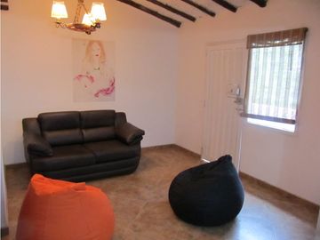 CASA EN VENTA EN CEDRITOS RENTABLE CON 6 APARTAMENTOS AMOBLADOS