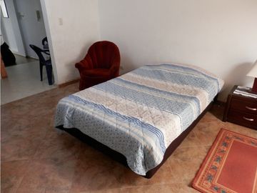 CASA EN VENTA EN CEDRITOS RENTABLE CON 6 APARTAMENTOS AMOBLADOS