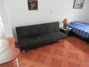 CASA EN VENTA EN CEDRITOS RENTABLE CON 6 APARTAMENTOS AMOBLADOS