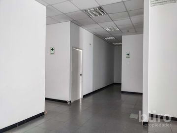 OFICINA EN ALQUILER EN CONQUISTADORES SAN ISIDRO