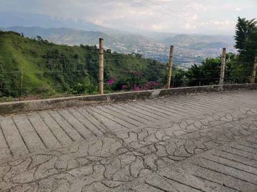 FINCA EN VENTA EN LA VDA LA PALMA/DOSQUEBRADAS