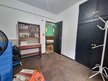 Casa 8 ambientes, 226 metros cubiertos.