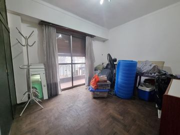 Casa 8 ambientes, 226 metros cubiertos.