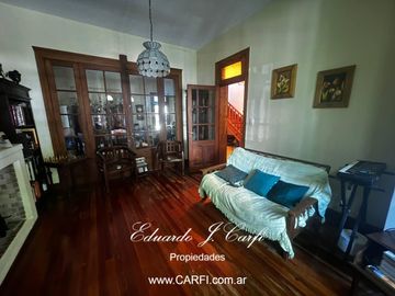 Casa en  Venta 4 ambientes- Castelar Sur