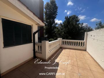 Casa en  Venta 4 ambientes- Castelar Sur