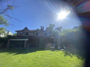 Casa en venta y alquiler en el Portillo