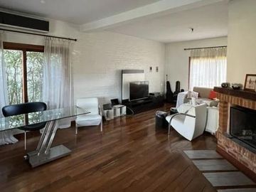 Casa en venta y alquiler en el Portillo