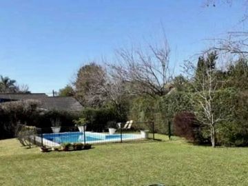 Casa en venta y alquiler en el Portillo