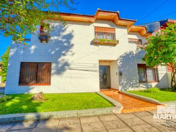 Casa en venta en Martinez 5 amb con cochera