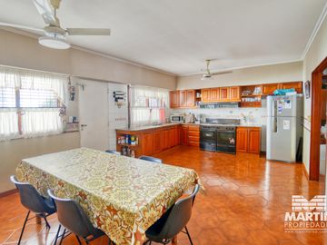 Casa en venta en Martinez 5 amb con cochera