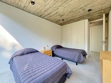 Casa en Alquiler - Barrio Senderos IV Lote 276 de Costa Esmeralda - Fondo arbolado y privado