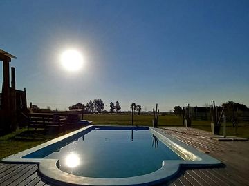 VENTA CON RENTA Casa 3 dormitorios en  Área 1 SAN SEBASTIAN MB