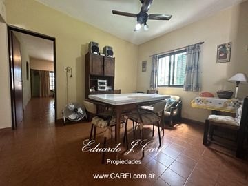 VENTA DE CASA 3 AMBIENTES - ITUZAINGO NORTE