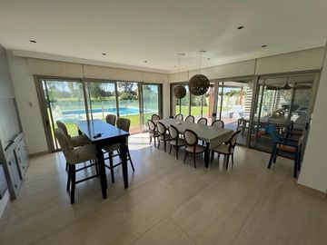 Casa  en Venta 5 dormitorios en El Golf, Nordelta, Tigre