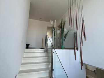 Casa  en Venta 5 dormitorios en El Golf, Nordelta, Tigre