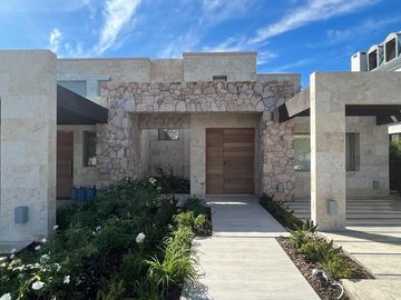 Casa  en Venta 5 dormitorios en El Golf, Nordelta, Tigre