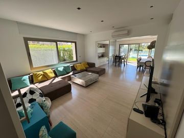 Casa  en Venta 5 dormitorios en El Golf, Nordelta, Tigre