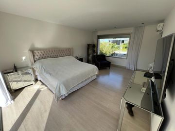 Casa  en Venta 5 dormitorios en El Golf, Nordelta, Tigre