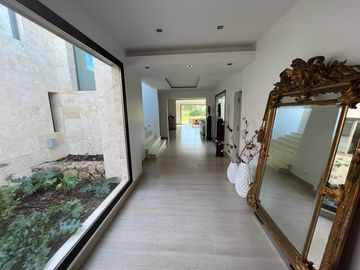 Casa  en Venta 5 dormitorios en El Golf, Nordelta, Tigre