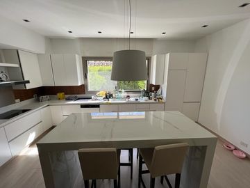 Casa  en Venta 5 dormitorios en El Golf, Nordelta, Tigre