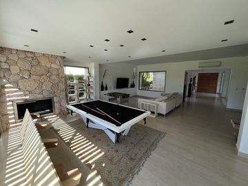 Casa  en Venta 5 dormitorios en El Golf, Nordelta, Tigre