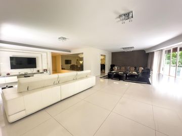 Departamento - Venta - 6 Ambientes - Las Cañitas