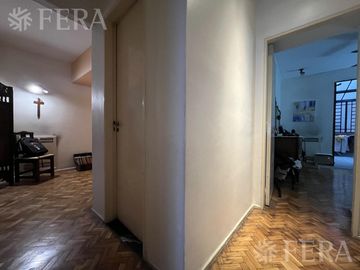 Venta Departamento 4 ambientes con balcón en Caballito