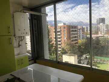 A PASOS DE STADE FRANCAIS Y METRO TOBALABA